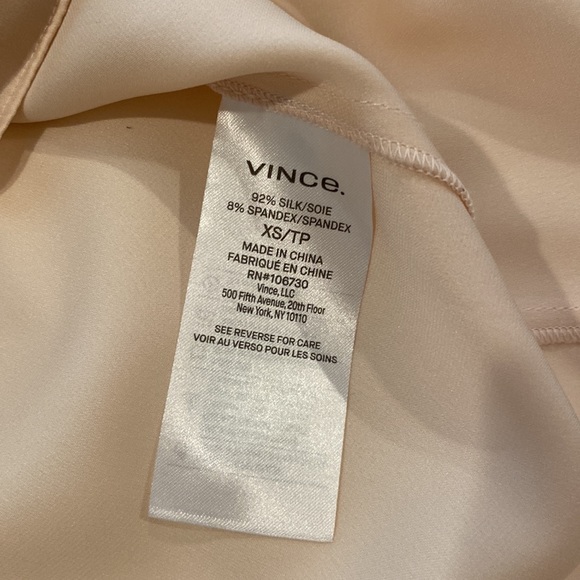 Vince V-Neck Silk Blend Popover - XS - Picture 11 of 15
